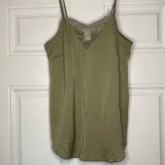 Bundle (2) Green Dainty Tanks Camisoles Size XS - Picture 2 of 16